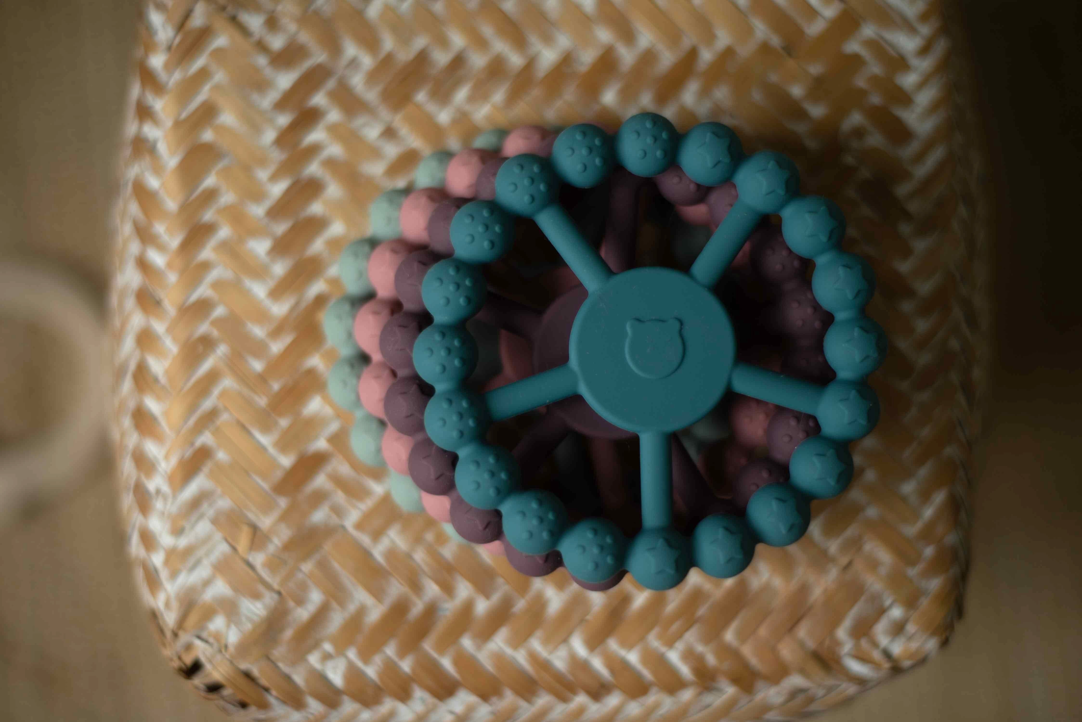 Maden Teething Ring (Layette Blue)