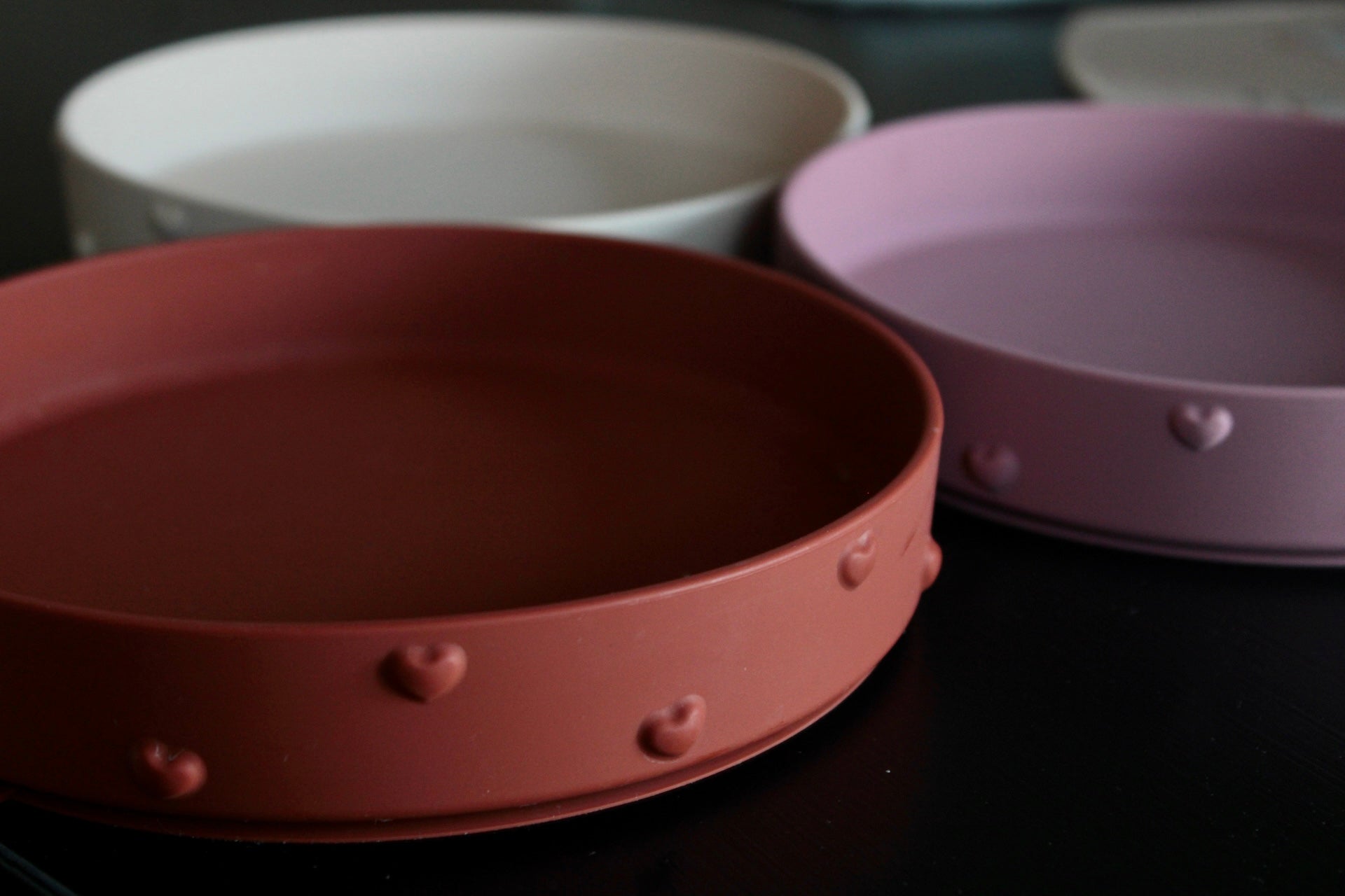 Ina (Chestnut) Suction Cup Plate