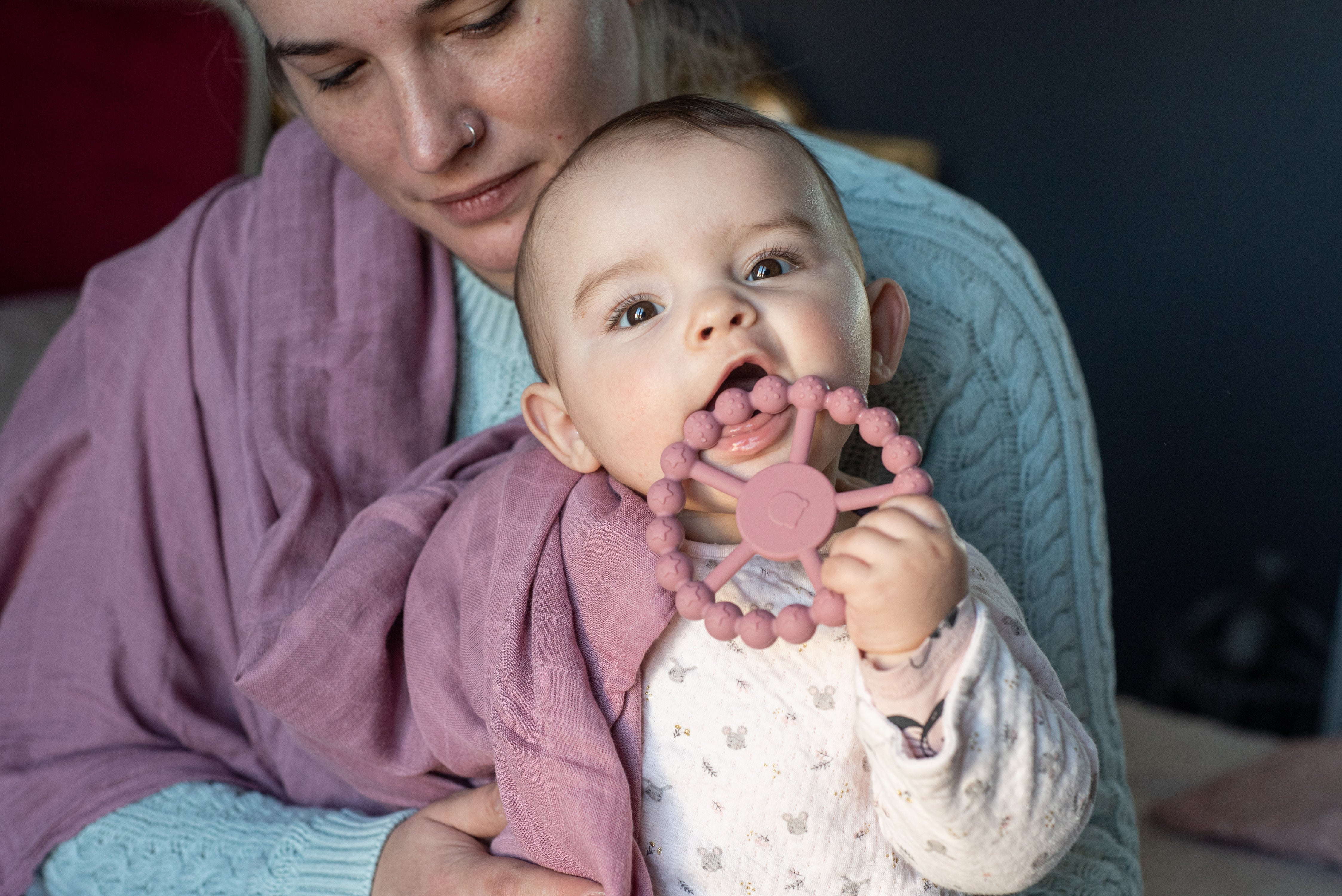 Maden Teething Ring (Layette Blue)